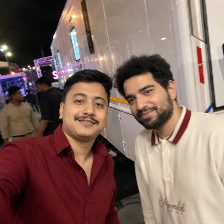 Fan Moment with Samay Raina – ChatGPT Prompt for Ultra-Realistic